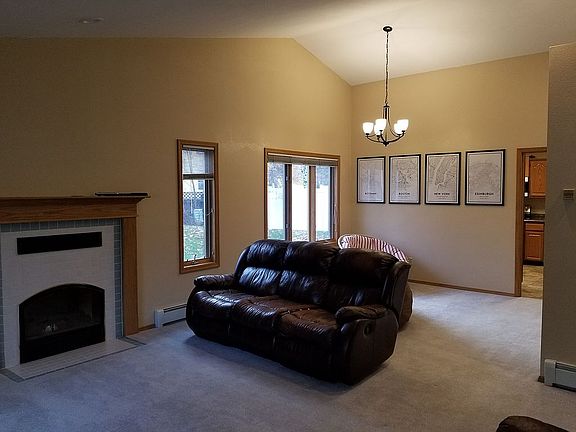 4th image of 1001 Brentwood Ave
