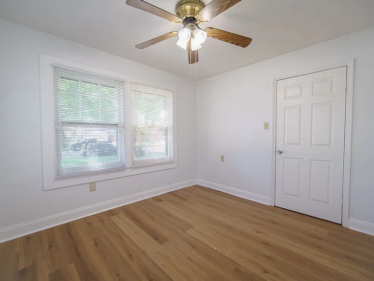 856 S Millwood Ave #2 — Photo 7