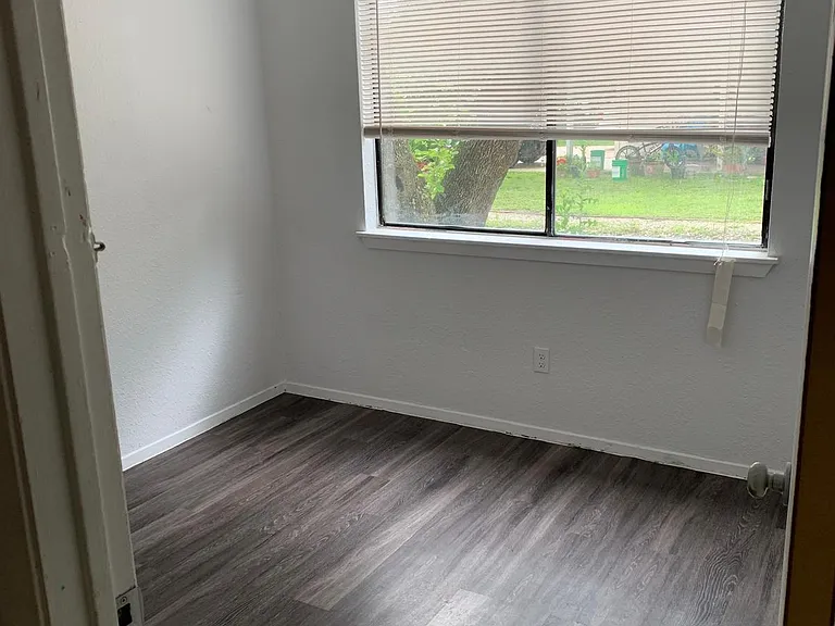 1202 Provident Ln #A — Photo 9
