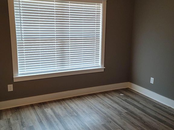 4th image of 1485 Woodridge Pl
