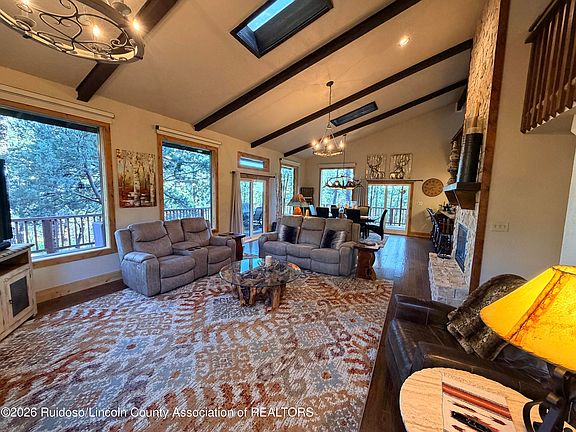 4th image of 205 Fawn Dr