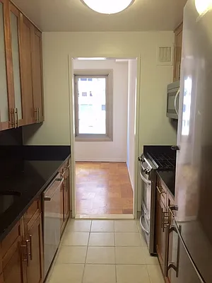 Rented by Manhattan Skyline | media 9