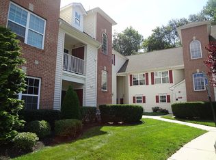 1035 Morning Glory Dr, Monroe Township, NJ 08831