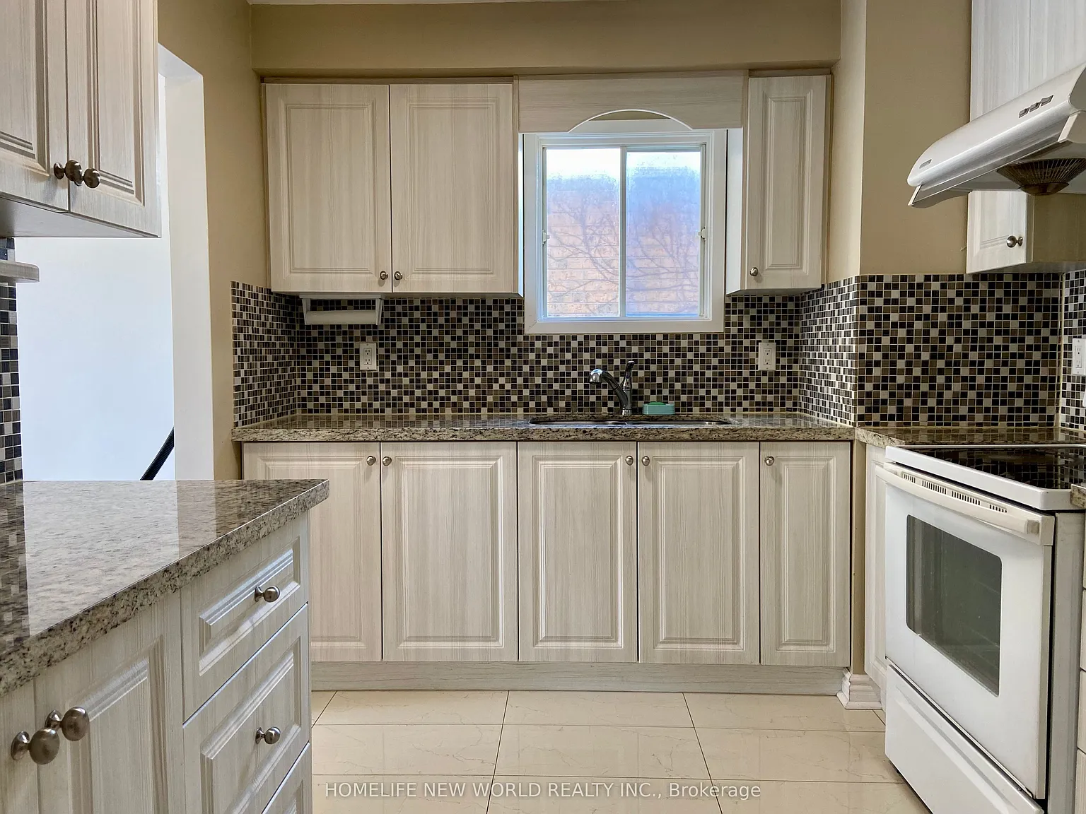 4 bed, $3,300 — Photo 3