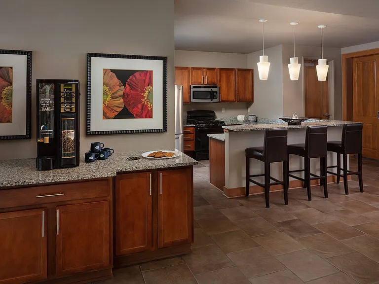 A Full Kitchen for Entertaining