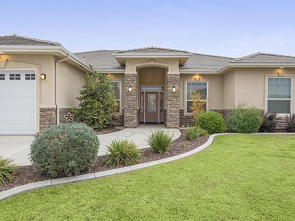5th image of 1136 N Citrus Ct