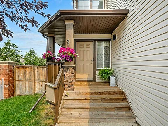 2nd image of 13061 SE Coventry Hills Way NE