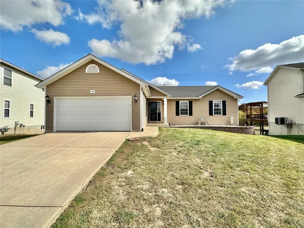 1749 Waters Edge Way, Pevely, MO 63070