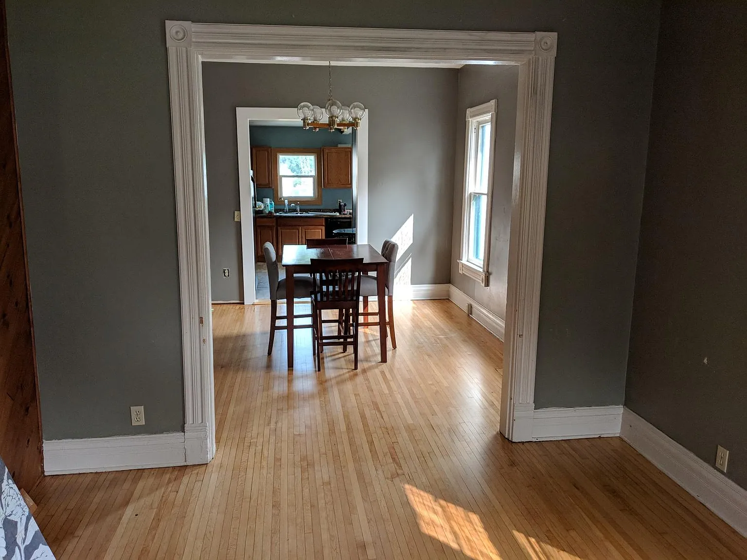 4 bed, 1600 sqft, $415 — Photo 2