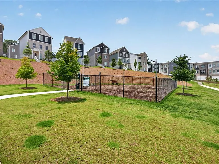 1445 Creekside Cir NW — Photo 37