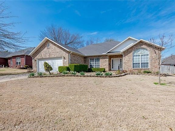 2nd image of 2652 E Tulip Ct
