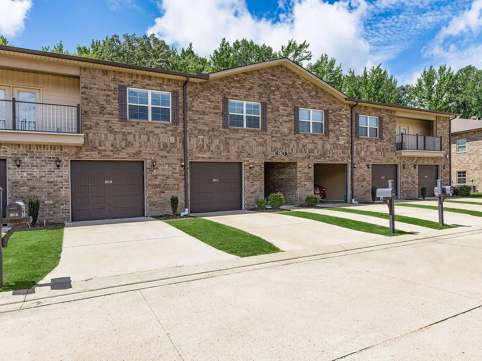 Stonewater Place Apartments — Photo 4