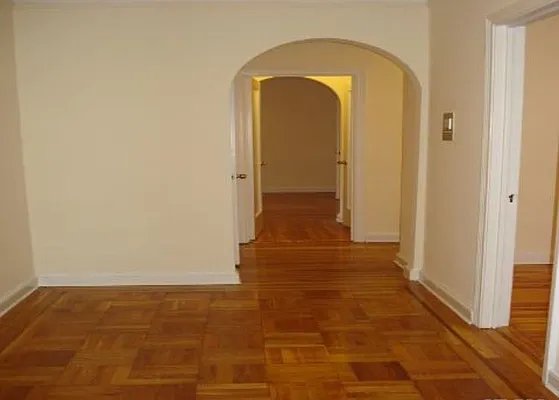 Rented by City Prime Commercial Realty  | media 9