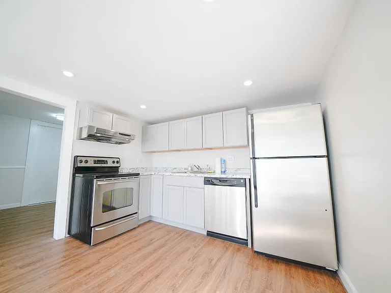4 Foster Ct #4 — Photo 12