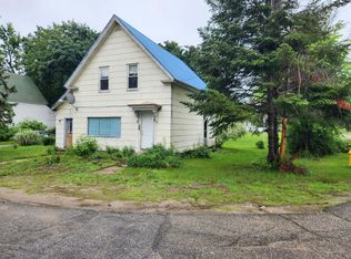 26 River St, Porter, ME 04068