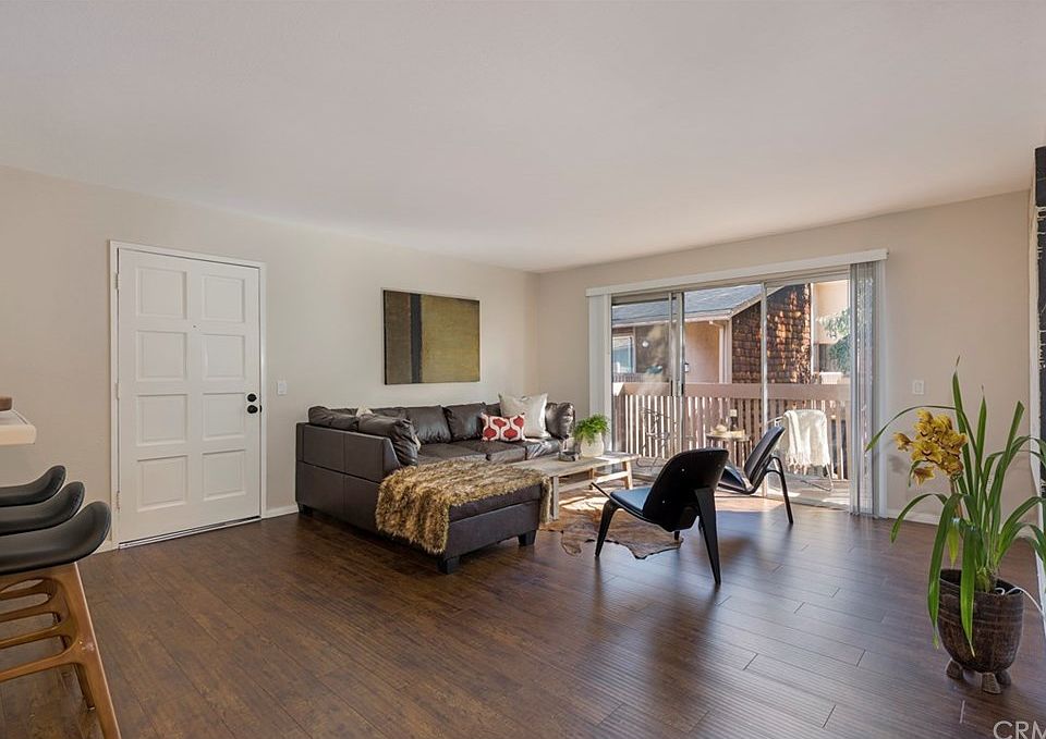 1st image of 1062B Cabrillo Park Dr APT B