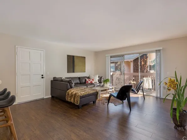 1062B Cabrillo Park Dr APT C, Santa Ana, CA 92701
