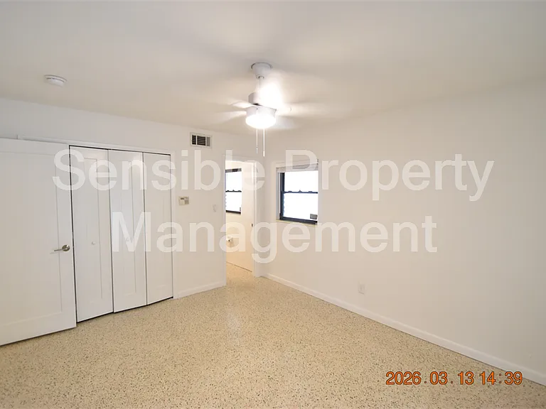 528 Suwanee Cir — Photo 17