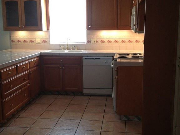 4th image of 4546 Cedarwood Way
