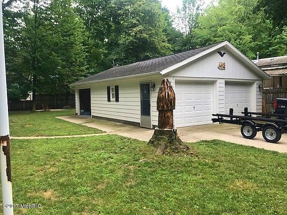 2nd image of 11670 Bluebird Dr