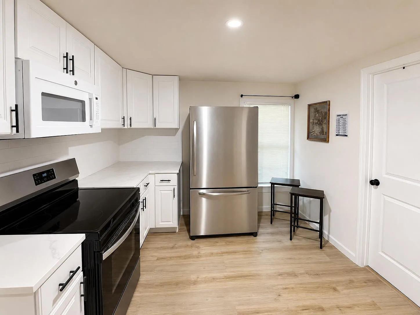 4 bed, 5.0 bath, 1800 sqft, $849 — Photo 4
