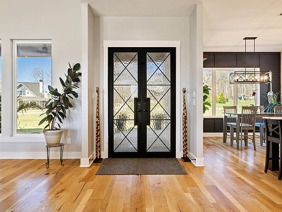 5th image of 9103 Red Barn Way