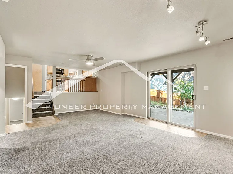 6525 White Falcon Ct — Photo 17