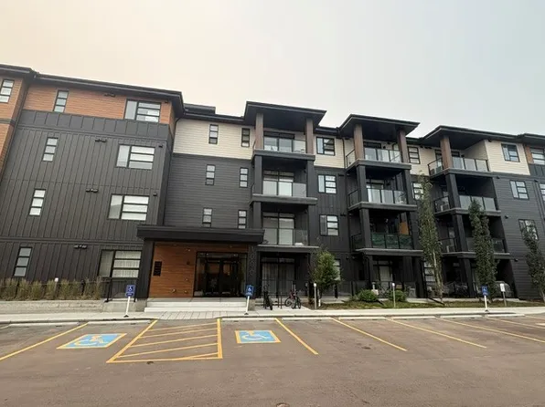 55 Lucas Cres NW #1412, Calgary, AB T3P 1M7