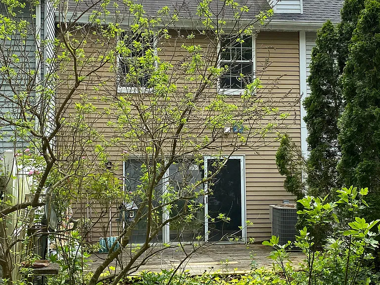 104 Teaberry Ct — Photo 11