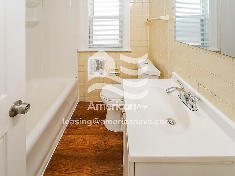 997569_010_wm_-_main_bathroom_13122341.jpg