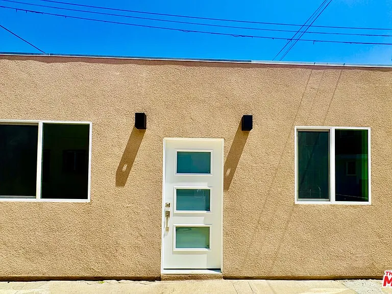418 N Orange Grove Ave — Photo 12