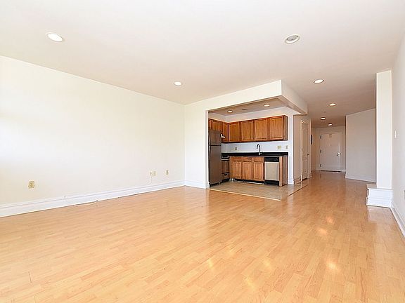 3rd image of 1919 24th Ave APT L313
