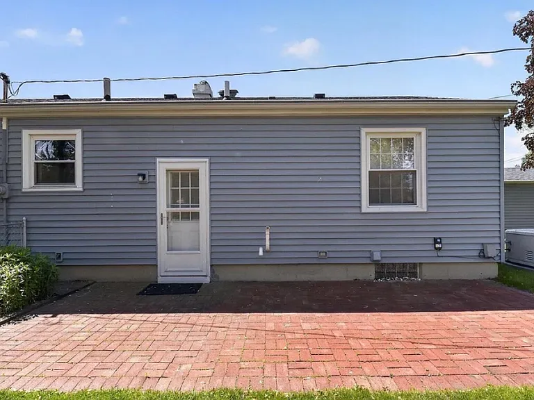 1253 Holgate Ave — Photo 24