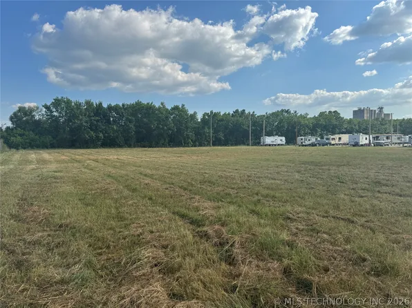 W Conner Ave, Fairland, OK 74343