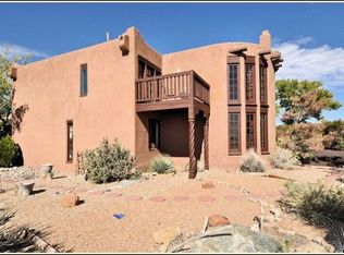 5 Acoma Trl, Corrales, NM 87048