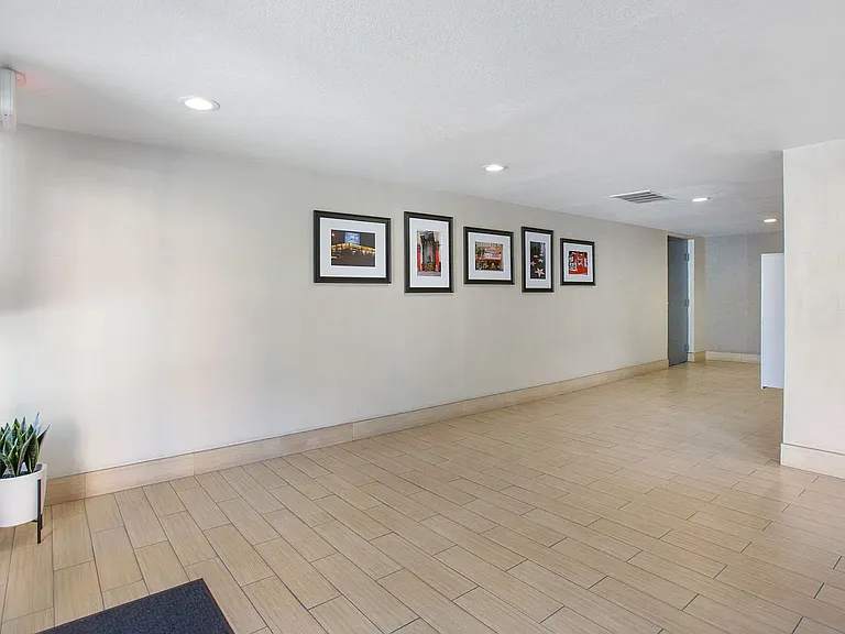 Gardner Royale — Photo 15