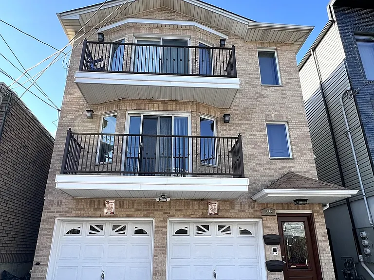 25 Wallis Ave #1 — Photo 1