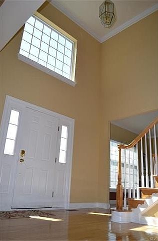 1st image of 4230 Fieldstone Dr