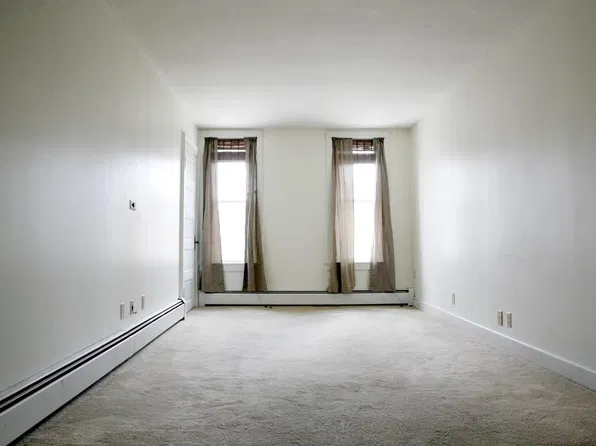 352 W Main St Unit 1, Waukesha, WI 53186