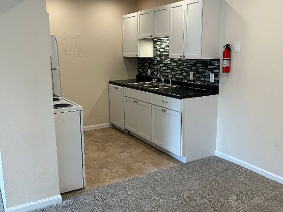 5th image of 10000-10010 S Westnedge Ave #16926138