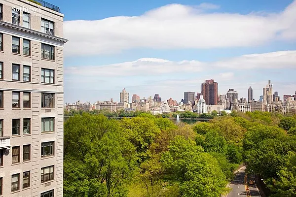 Sold by Sotheby's International Realty | media 8