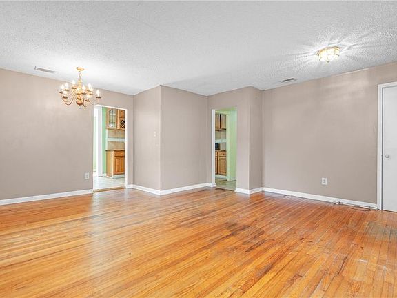 3rd image of 705 Stanton Rd