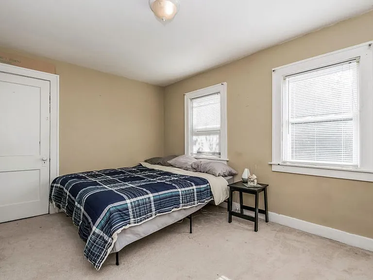 1261 Union Ave NE — Photo 9