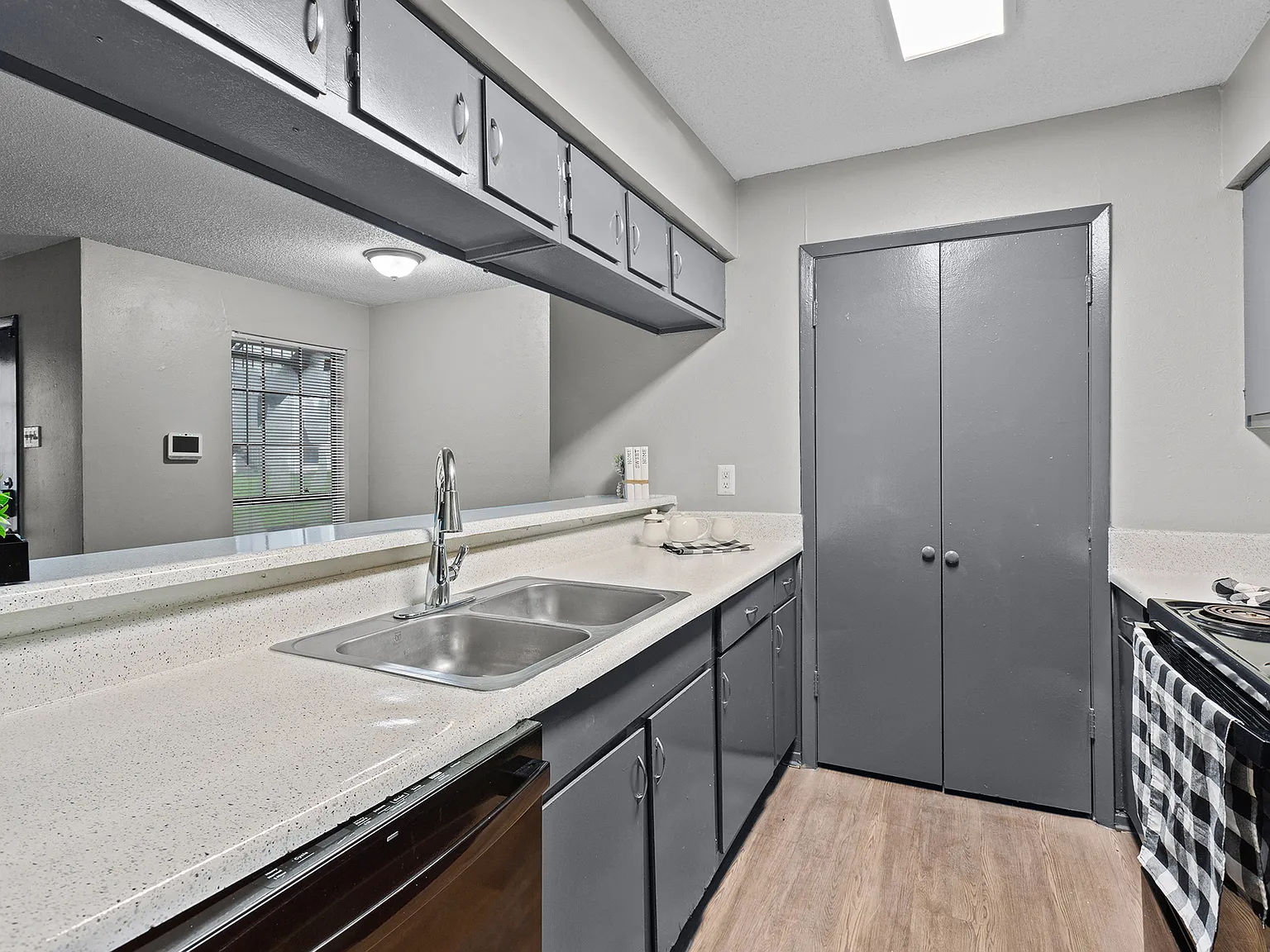 Harwell Apartments — Photo 4