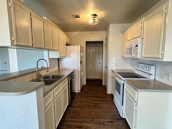 5th image of 4307 Maggie Dr