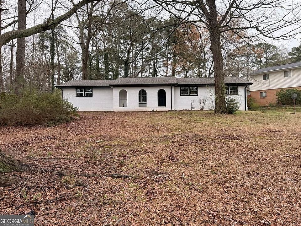 1st image of 1055 Pinecrest Dr
