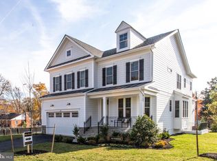 206 Courthouse Rd SW, Vienna, VA 22180