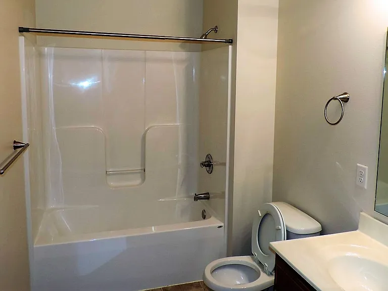 545 Pond View Drive — Photo 12