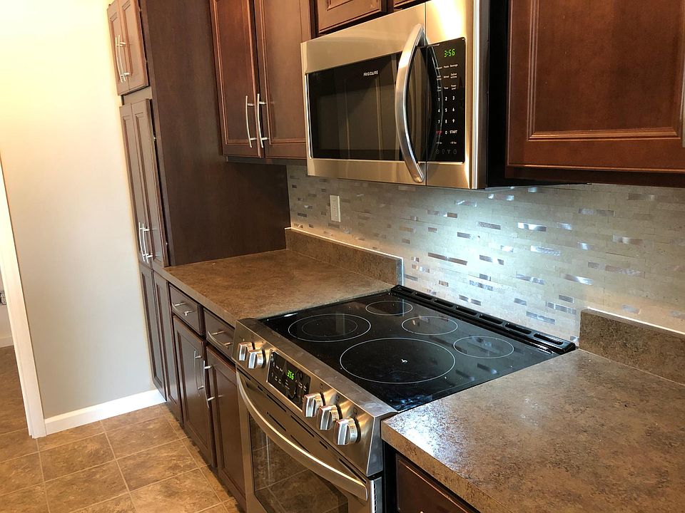 1st image of 2323 Twelve Oaks Dr