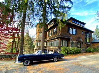 15 Clubhouse Road Ext, Tuxedo Park, NY 10987